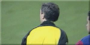 足球搞笑集锦笑死人强烈推荐,足球场上的搞笑