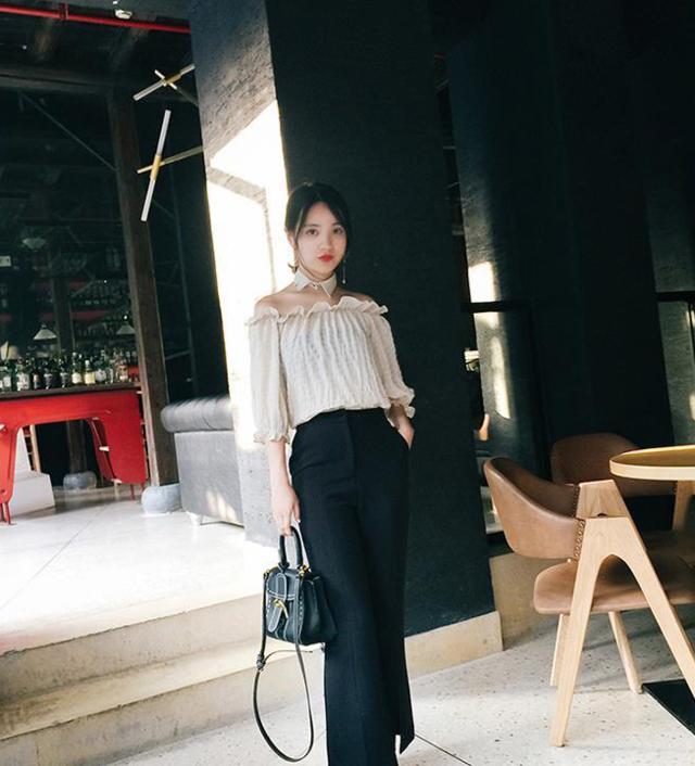 现在女人都怎么穿衣服的,现在女人都是怎么穿衣服的