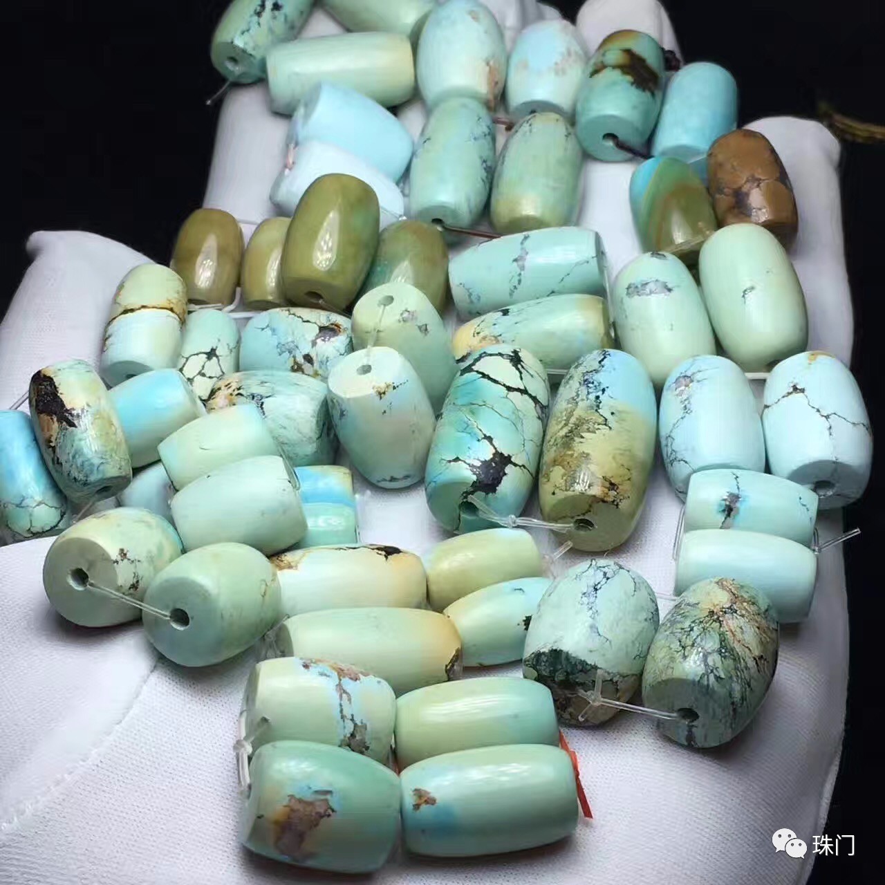 新买的绿松石没有光泽,刚买回来的绿松石要泡油吗