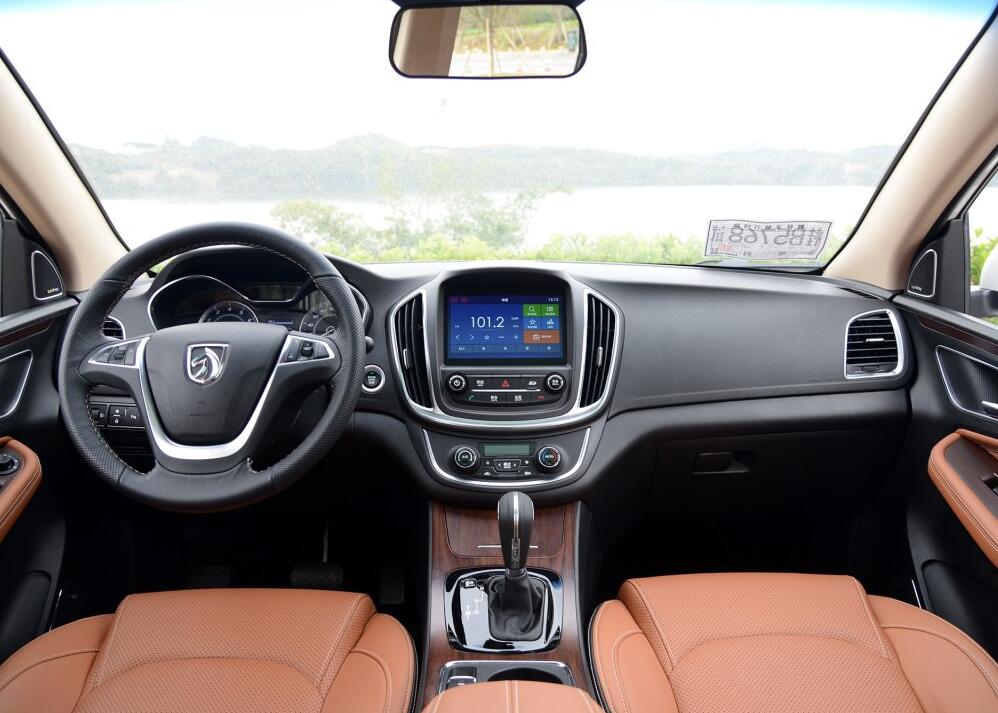 宝骏销量断崖式,宝骏5602018年的车能卖多少钱