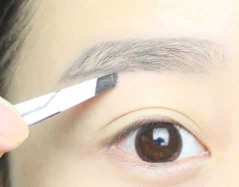 眉毛稀少怎样才能让眉毛变浓密,眉毛稀少眉形怎么修好看
