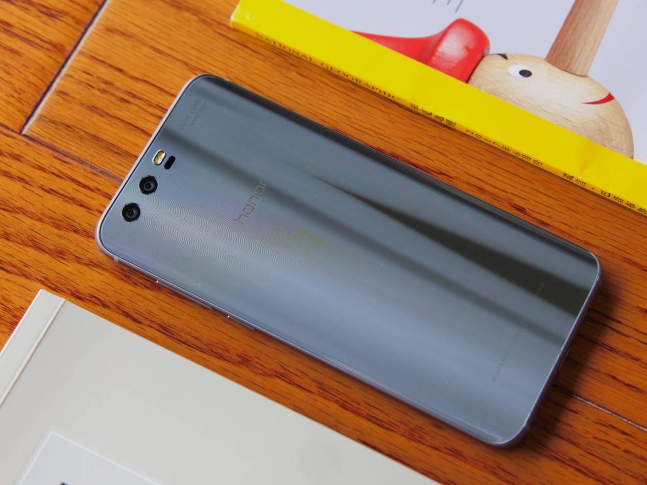 荣耀9深度评测，才貌双全没什么好挑剔了