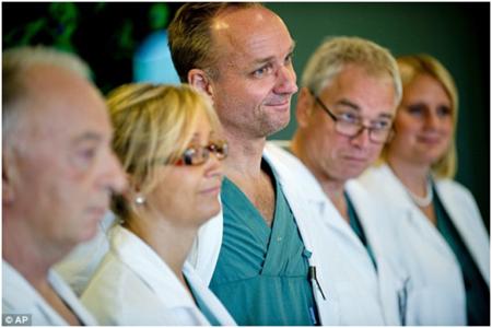 男变女变性人应该不应该生孩子？