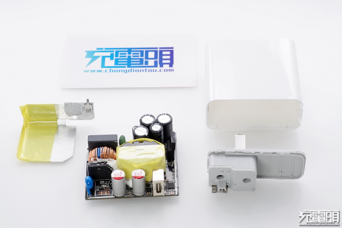 小米usb充电器60瓦拆解,小米车载充电器cc02czm拆解