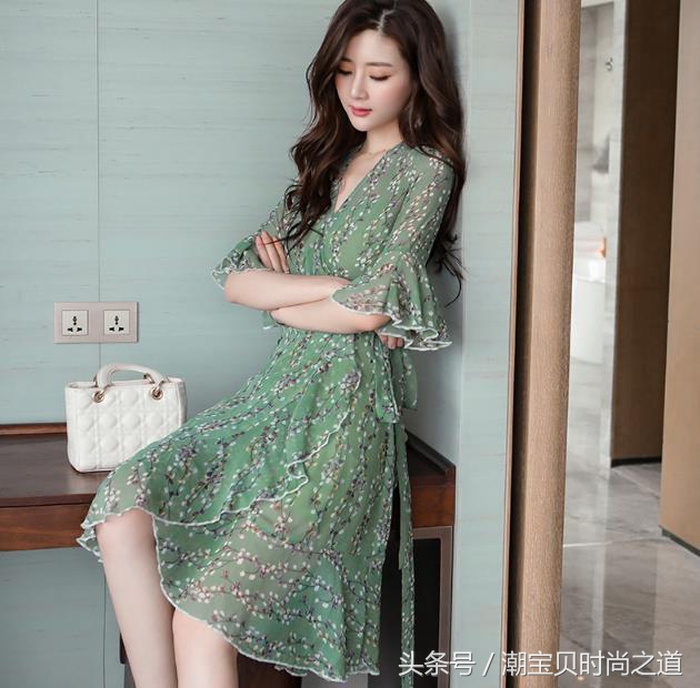 70后女人出门穿这些连衣裙美翻了,8090后女人穿简单大气连衣裙