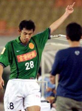 足坛新星张玉宁的成功秘诀揭秘,那些年国外踢球的中国人