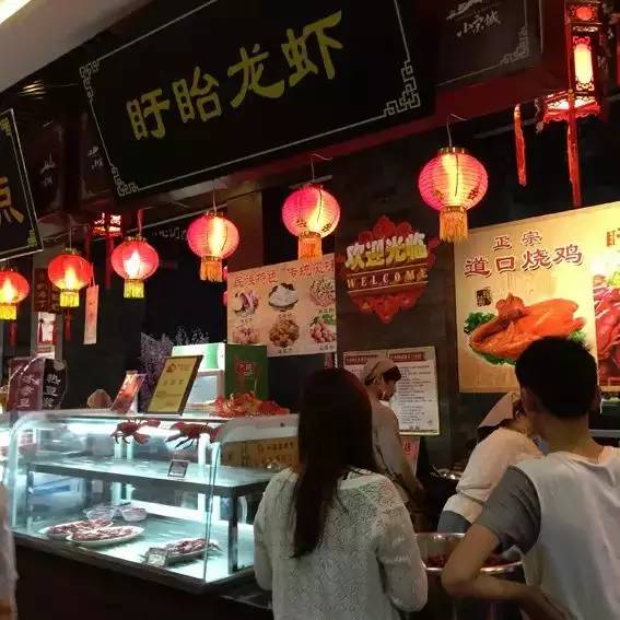 开封鼓楼广场离鼓楼夜市近吗,开封鼓楼夜市营业到几点