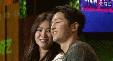 宋仲基宋慧乔白天揽腰秀甜蜜,宋仲基宋慧乔甜蜜太阳后裔