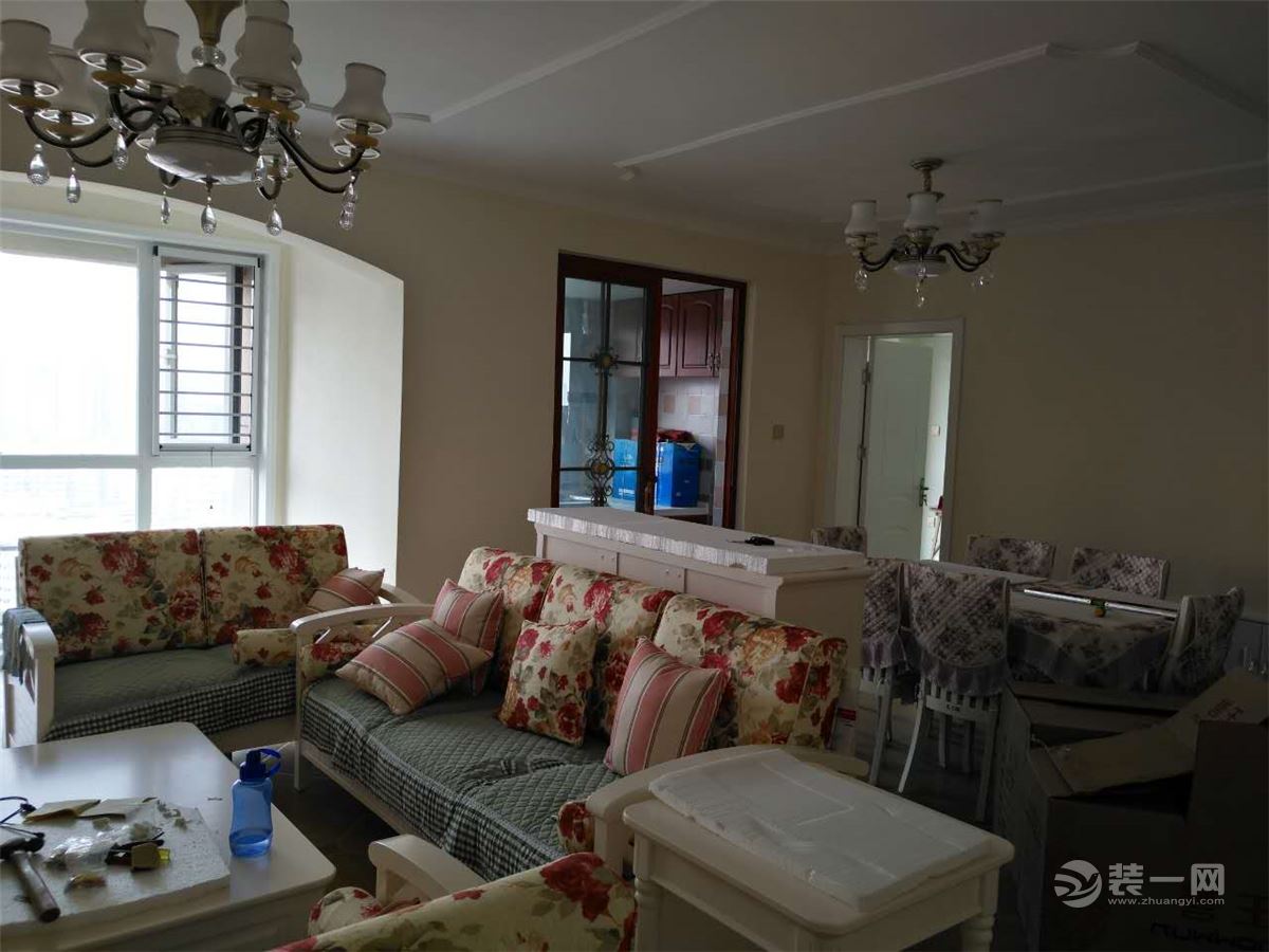 家具刚入场，晒新家实景图！郑州九龙城92平，简欧风格4.5万搞定，婆婆直夸好