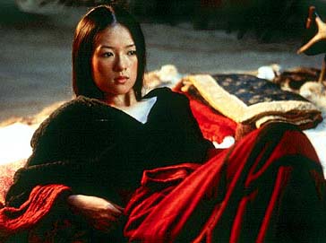 范冰冰黑裙图片欣赏,范冰冰丸子头露肩黑裙