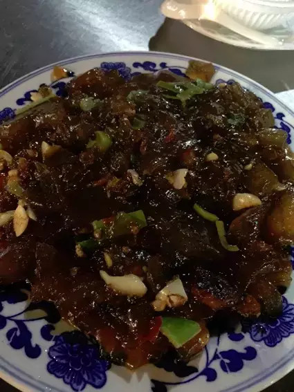 开封鼓楼广场离鼓楼夜市近吗,开封鼓楼夜市营业到几点