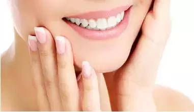 小孩牙齿缝隙大是什么原因,40岁女性牙齿缝隙变大是什么原因