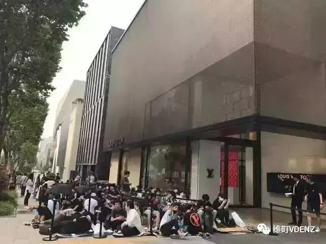 lv x supreme (supreme联名lv全部单品)