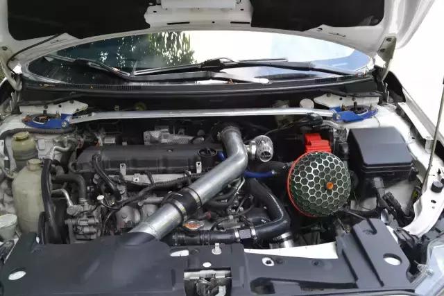 三菱翼神10款1.8自动带天窗多少钱,一万多三菱翼神自动挡