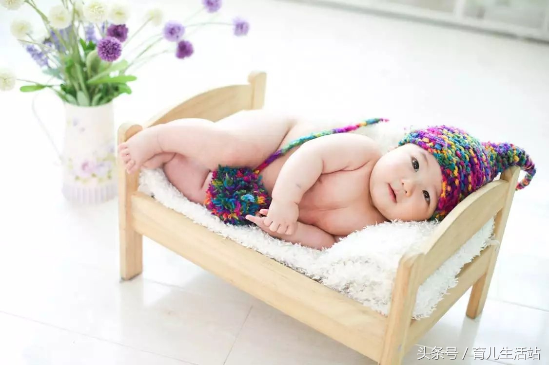 顺产第一天需要注意哪些事项,顺产后睡姿和注意事项无侧切