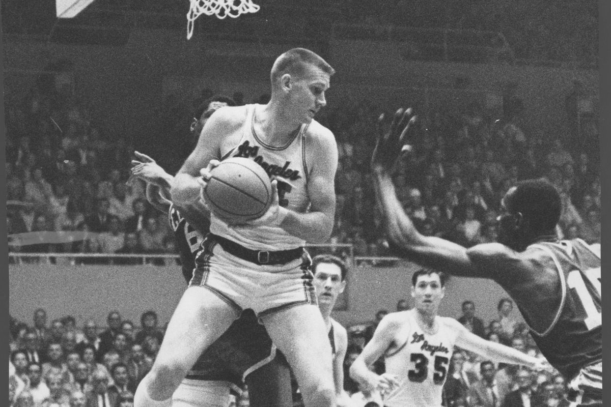 张伯伦杀了多少中锋,张伯伦爆砍100分