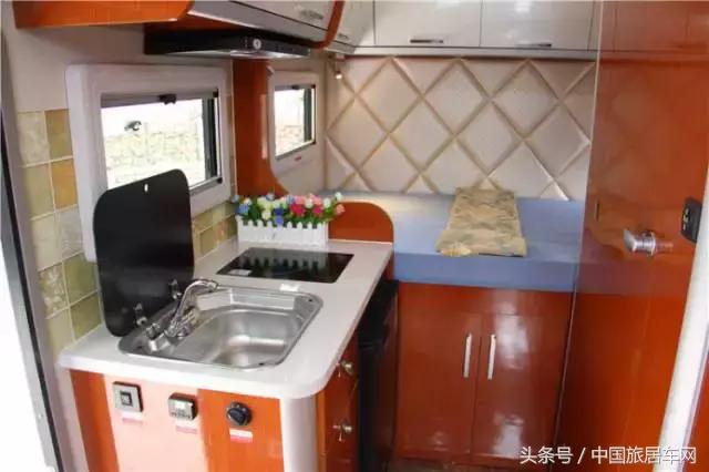 飞神双拓展自动挡c型房车蓝牌,大通房车c型房车价目表