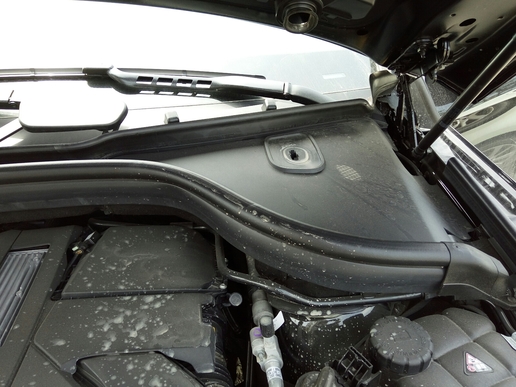 轿跑SUV奔驰GLE320coupe提车感受，外观很帅很装逼，配置却很低！