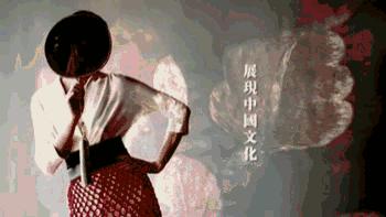 刘雯的走秀高光时刻,刘雯日常走路