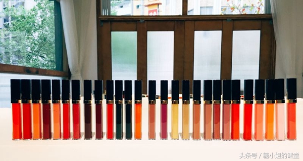 一到夏天各大品牌方粑粑竟出了这么多唇釉！选择困难表示很难过！