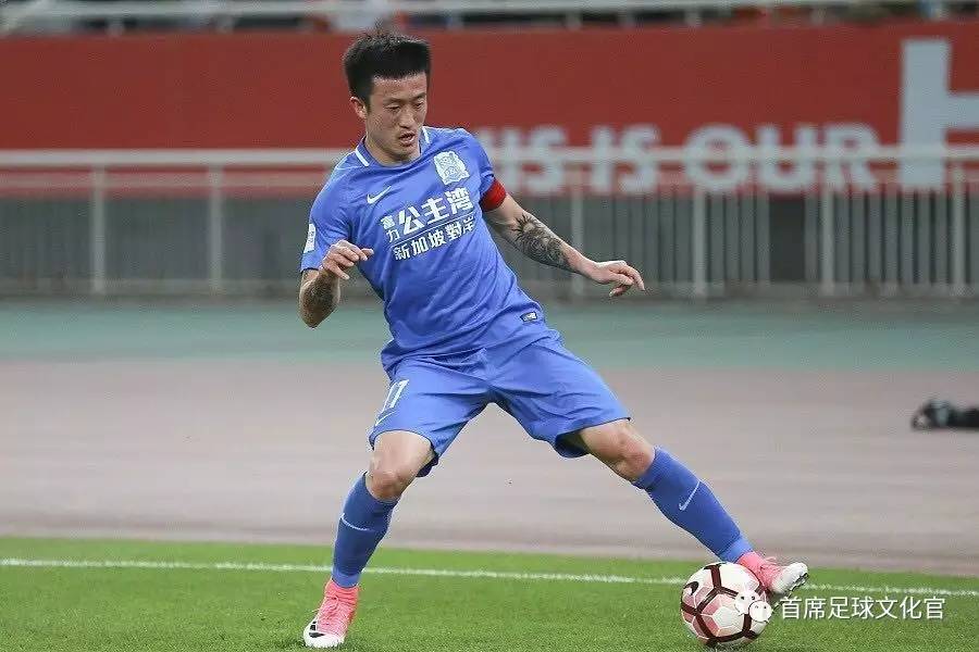 中超半程本土最佳阵容恒大上港占据半壁江山