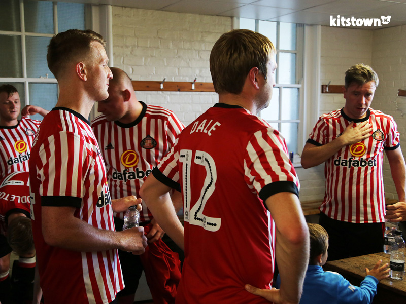 哪支球队是你的最爱,下赛季英超各队球衣