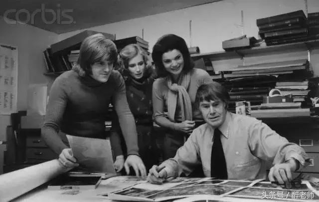 杰奎琳穿着带血的衣服,杰奎琳的眼泪音频