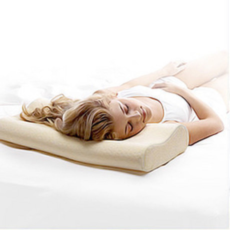 枕头选不好失眠,颈椎压迫神经睡软枕头还是硬枕头