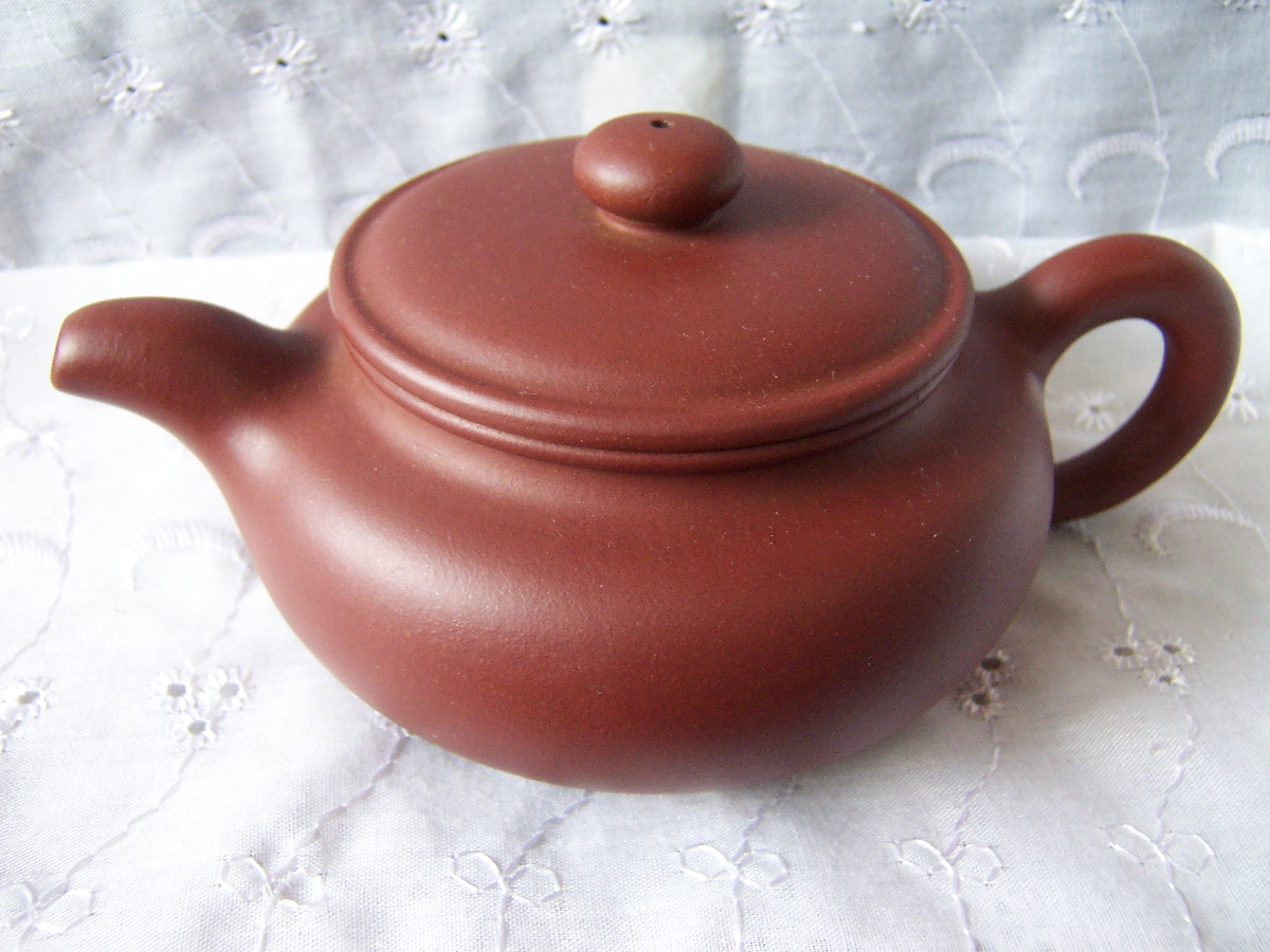 紫砂壶为何有的很贵有的很便宜,紫砂壶价格悬殊太大了