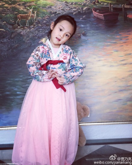 甜馨皮肤变白了,甜馨皮肤变白了吗