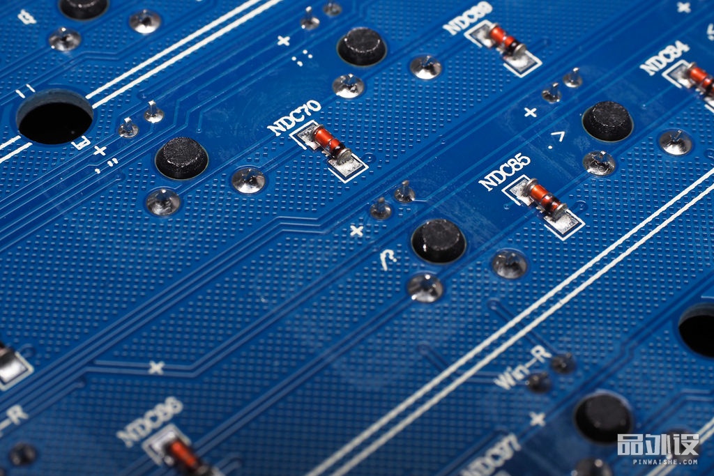 凯酷104荣耀键盘灯光调节,凯酷68键机械键盘拆解