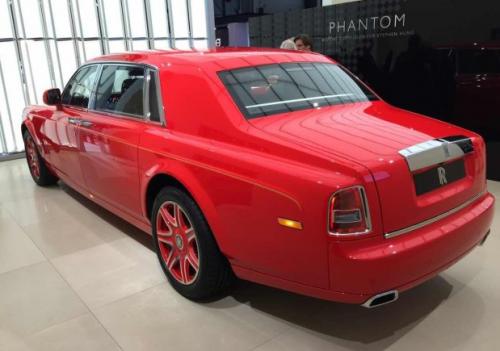 劳斯莱斯幻影路易十三版价格,劳斯莱斯加长版幻影街拍
