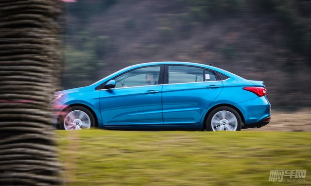 雪佛兰赛欧和奇瑞艾瑞泽5,艾瑞泽5有多值得入手