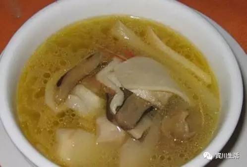 请不要对着手机流口水\^O^/宾川鸡足山正疯长的野生菌