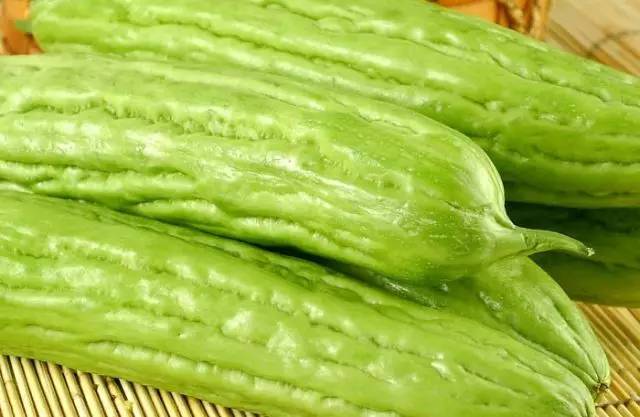 为了小暑清热解暑祛湿止咳，让我们一起来做“吃瓜群众”