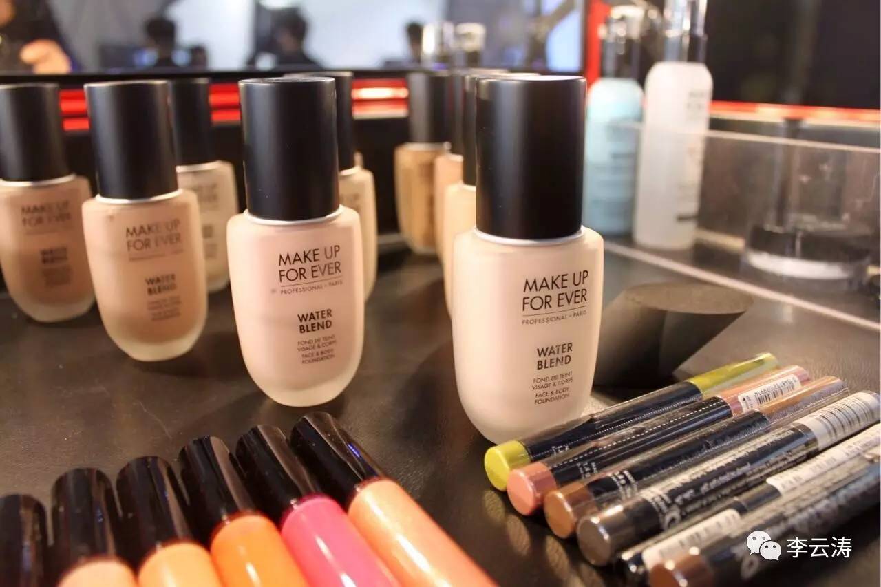 李云涛MAKEUPFOREVER一“裸”到底玫珂菲全新双用水粉霜强势来袭新裸主义!你敢挑战吗