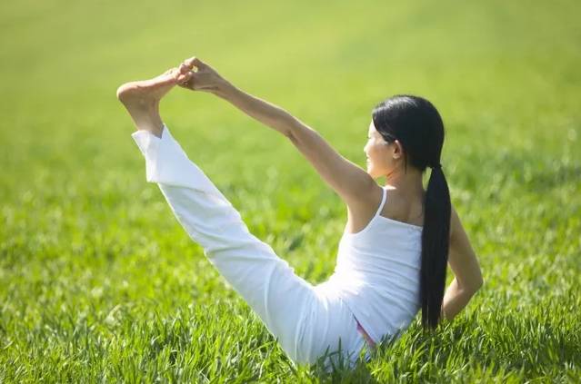 敲胆经的小窍门,敲胆经的正确方法和时间