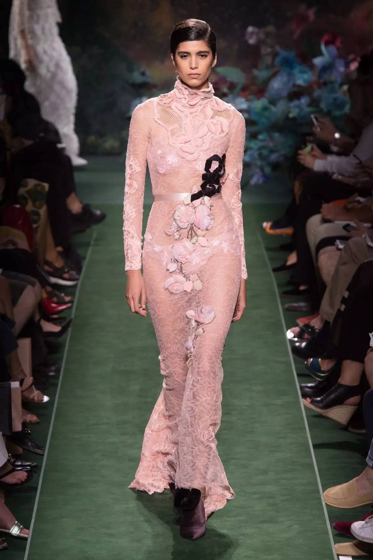 fendi皮草fendi2019秋冬高定系列,fendi时装周皮草