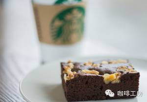 星巴克最好喝的前十名热量低,星巴克燕麦拿铁一大杯多少热量