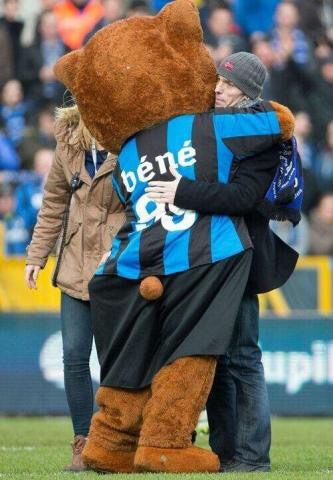 足球陪伴一生,足球为伴友谊长存