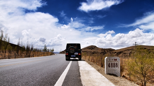 开着大通g50进藏,开奔驰g500去市区