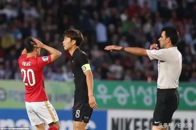 中国足球裁判职业裁判和业余裁判,裁判不专业行为