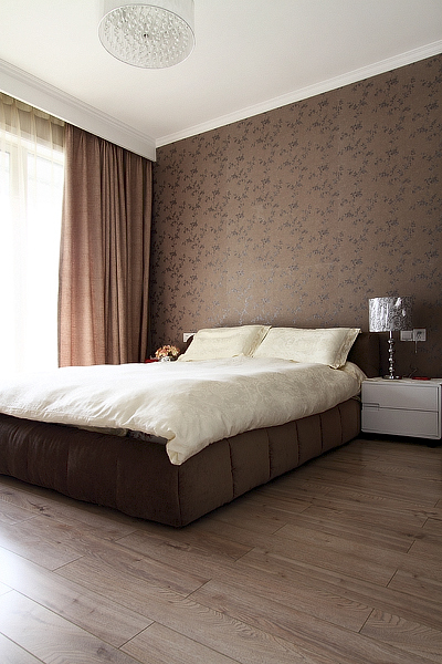 武汉老园艺师为讨好老伴,毅然把卧室窗台巧变花园式榻榻米!