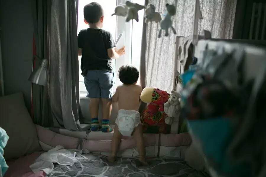 会爱的大人与被爱的孩子都足够自信与勇敢