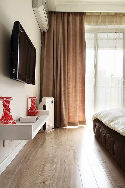 武汉老园艺师为讨好老伴,毅然把卧室窗台巧变花园式榻榻米!