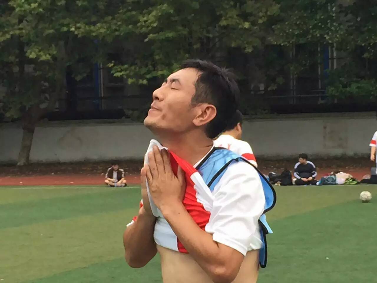 南京足球氛围,足球界的精神