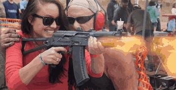 媳妇把酒瓶子放下，别玩了