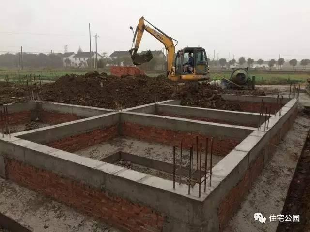 新房装修厨房返潮正常吗,老房子厨房返潮怎么防潮处理