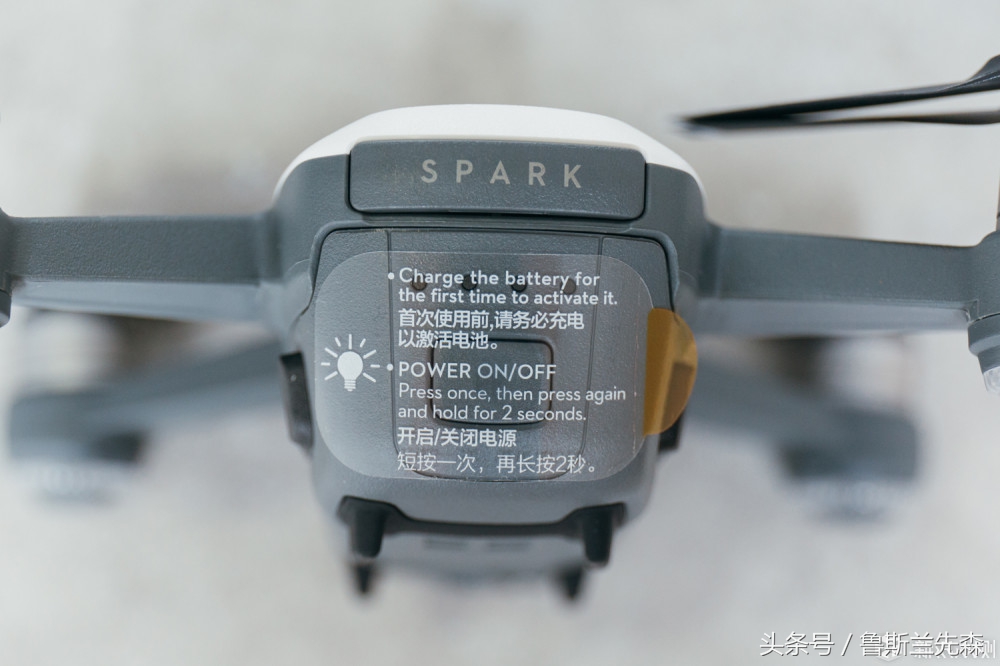 大疆精灵航拍机,大疆晓对比大疆精灵3