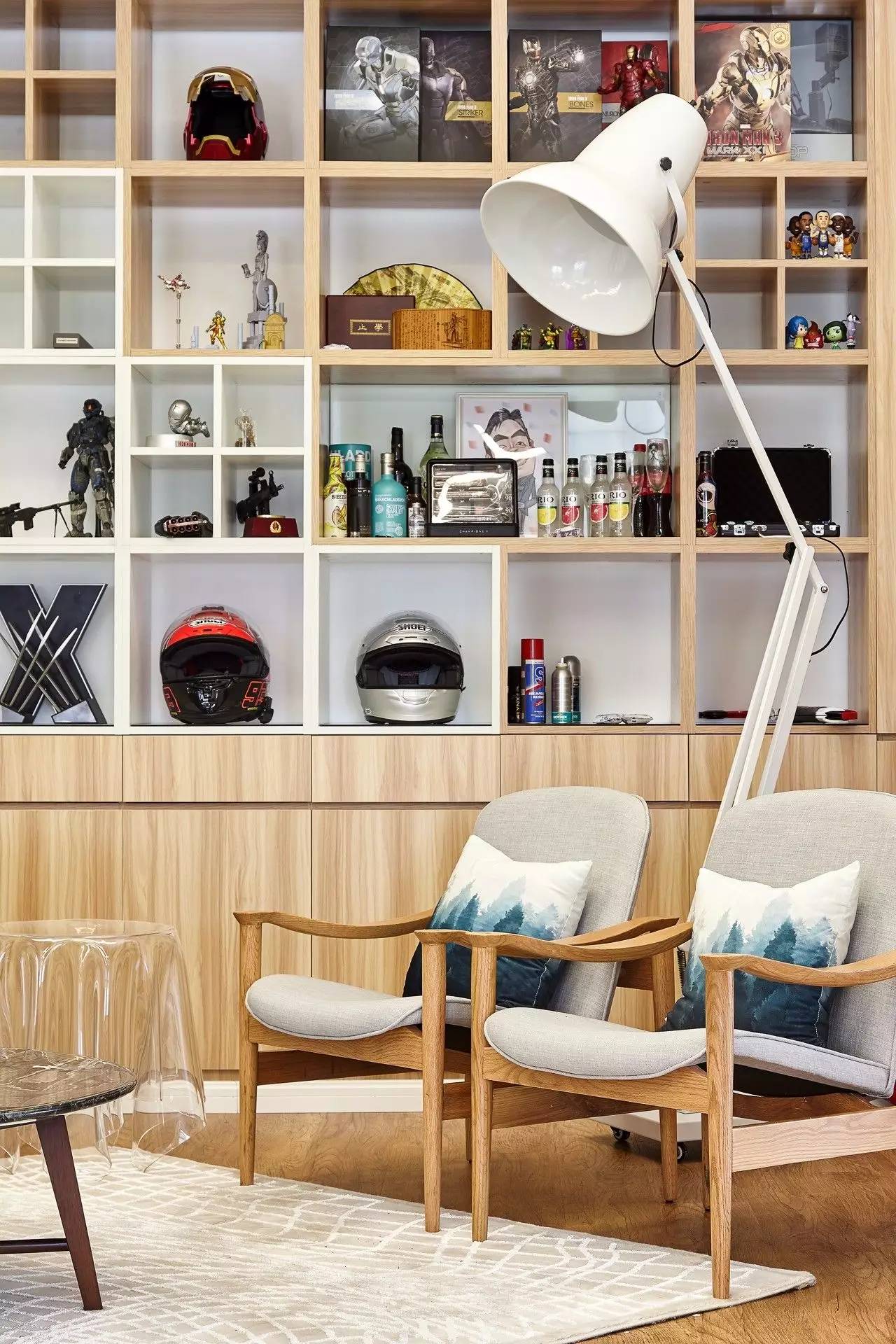 爱情公寓里面的角色都是什么工作,爱情公寓主角的工作到底是什么